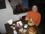 польская кухня - просто пальчики оближешь (в ресторане "Хлопське ядло"), особенно национальный суп журек (кое-где подается в хлебе)