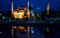 Голубая мечеть - отражение в фонтане
