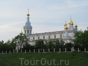 Православный монастырь напротив Костела