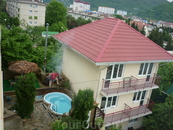 Вид с балкона во двор дома по ул.Шевченко п.Лазаревское