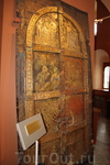 Центральные золотые врата 16 века в Троицком Соборе Костромы. 