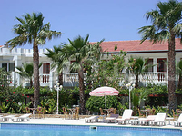 La Hotel & Resort