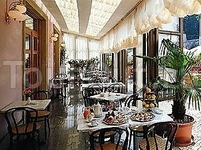 Hoffmeister Luxe