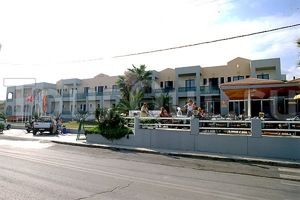 Beach Hotel Flisvos