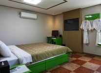Maple Hotel