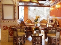 City Hotel / Al Madinah Hotel