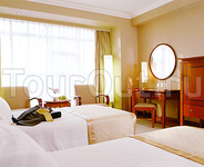 Days Hotel & Suites