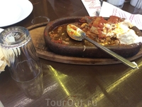 Это и тефтели - кёфте - в переводе с персидского - "отбивать мясо". В разных уголках Турции, у разных хозяек - разные рецепты. Варьируется все: состав ... Это и тефтели - кёфте - в переводе с персидского - "отбивать мясо". В разных уголках Турции, у разных хозяек - разные рецепты. Варьируется все: состав ...