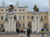 Рундальский дворец - вход