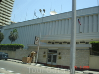 Посольство России в Каире (опять же из окна автомобиля).