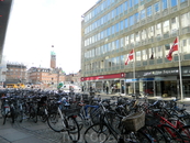 Копенгаген. Таких велопарковок очень много в городе.