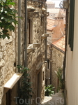 Хорватия, Дубровник. А вот такие улочки с неимоверным количеством ступенек во всем Дубровнике.