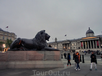 Согласно знаменитой легенде, львы на Трафальгарской площади в Лондоне оживут после того, как Биг-Бен пробьет тринадцать раз. А пока они спокойно и величественно ...