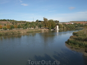 Толедо. По дороге в старый город. Водяная мельница на реке Тахо