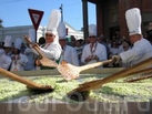 День гигантского омлета
