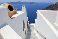 Белые лестницы,кувшины - украшения острова Белые лестницы,кувшины - украшения острова