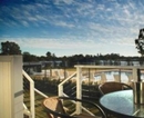 Фото Assured Ascot Quays Apartment Hotel