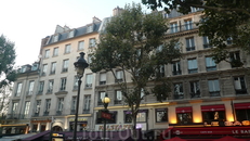 Сентябрь 2012 Paris. На площади Бастилии, рядом с Hotel Royal Bastille.