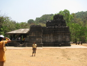 Храм Махадева - самый старый храм на территории Гоа.