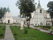 Ипатьевский монастырь. Вид на воскобойную башню.