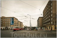 Видимо, центральная площадь этого района - Kubánské náměstí. Очень сильно напоминает среднестатистический советский городок.