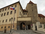 Черная башня и караул у восточных ворот Пражского Града