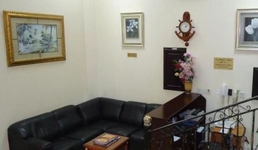 Al Commodore Suites