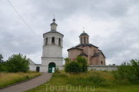 Смоленск, церковь Михаила Архангела. Колокольня более поздняя - и портит всю картину.