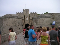 У ворот крепости У ворот крепости