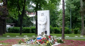 Памятник русским, погибшим во Второй Мировой
