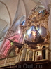 В соборе два невероятной красоты органа.