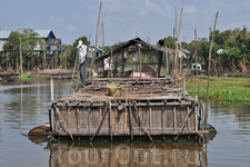 быт. рыбацкая деревня на озере Тонлесап