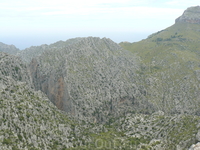 Путешествие через горы в бухту La Calobra.