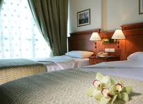 Queen Center Arjaan Suites by Rotana