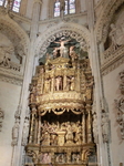 Главный алтарь капеллы, произведение Diego de Siloé и Felipe Vagarny, был изготовлен в 1522-1526 годах.