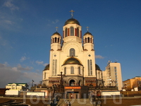 Храм-на-Крови (Екатеринбург)