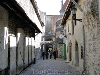 Переулок Катарины мастерские художников-прикладников в средневековом интерьере.