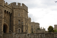 Виндзорский замок- резиденция британских монархов в городе Виндзор, графство Беркшир, Англия. На протяжении более 900 лет замок являет собой незыблемый ...