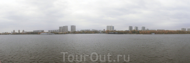 Панорама Химкинского водохранилища с борта теплохода.