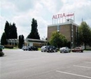 Фото Altia Hotel Neuville-en-Ferrain