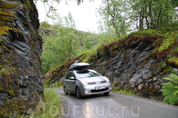Еще немного фотографий норвежских дорог.
Это Knuten,  недалеко от Гейрангера.