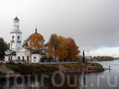 Церковь князя Александра Невского и памятник Александру Невскому в Усть-Ижоре