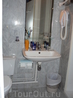 Ванная комната в отеле  Villa Van Gogh 3*

(ванная слева от зеркала, на стене фен)