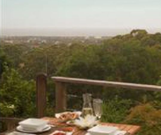 Above Wollongong At Pleasant Heights B&B