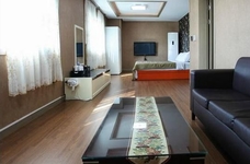 Maple Hotel