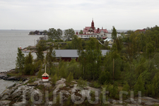 интересно любоваться окрестностями города при отплытии...