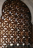 Потрясающая решетка на окне мечети