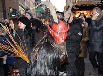 Krampuslauf auf dem Münchner Christkindlmarkt - шествие Крампусов на Мариенплатц