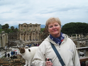 Здание самой большой в те времена библиотеки в мире,Эфес