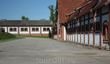 Конный завод "Георгенбург" в Черняховске. До этого города добраться можно на автобусе. От Калининграда он находится примерно в 80 км. За символичную плату ...